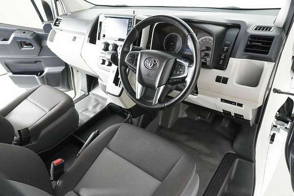 2021 Toyota HiAce Slwb Commuter (12 Seats) GDH322R