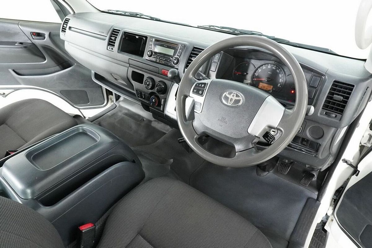 2017 Toyota HiAce Commuter KDH223R MY16