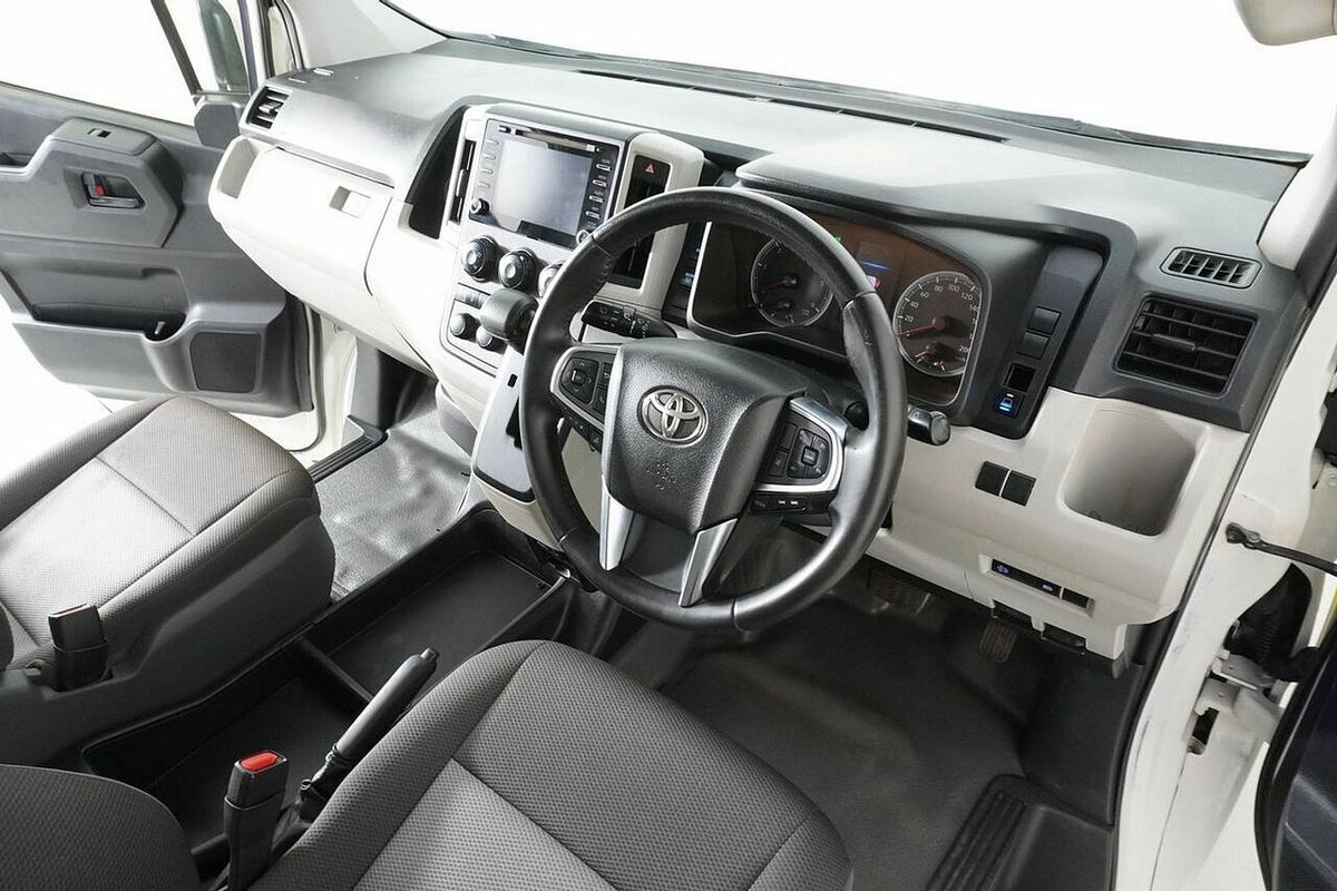 2020 Toyota HiAce Commuter (12 Seats) GDH322R