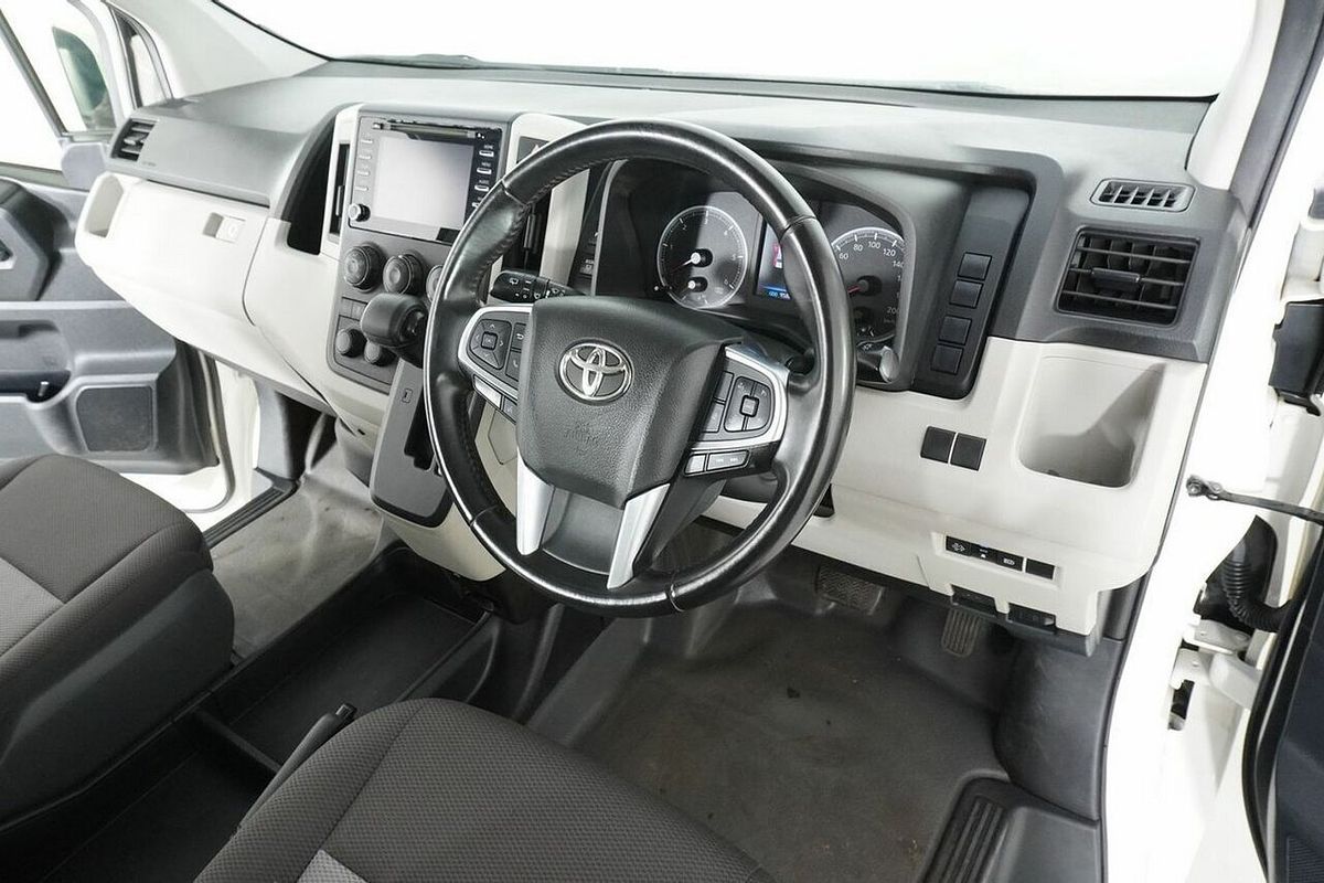 2020 Toyota HiAce Commuter (12 Seats) GDH322R