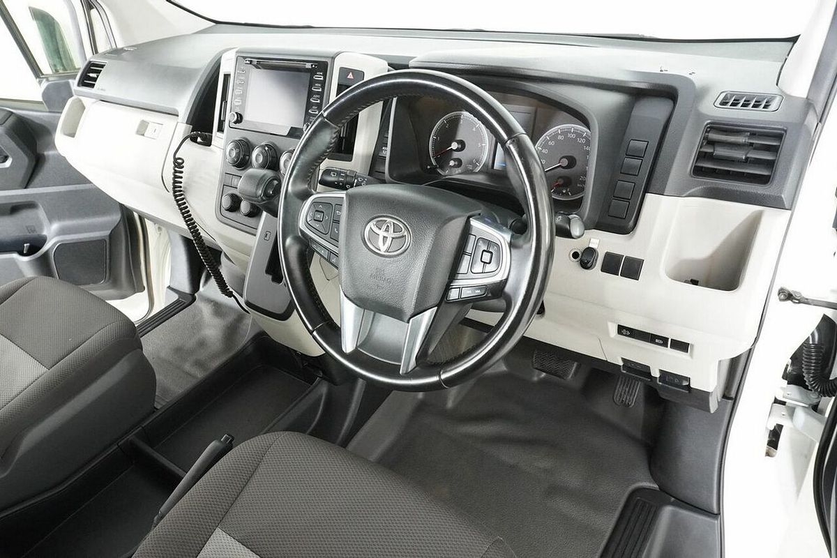 2020 Toyota HiAce Commuter (12 Seats) GDH322R
