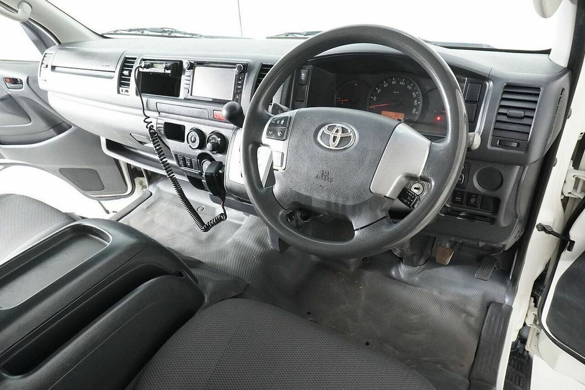 2018 Toyota HiAce Commuter KDH223R MY16