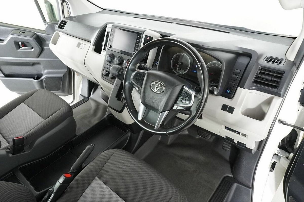 2020 Toyota HiAce Commuter (12 Seats) GDH322R