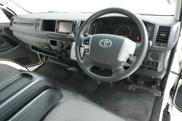 2018 Toyota HiAce Commuter KDH223R MY16
