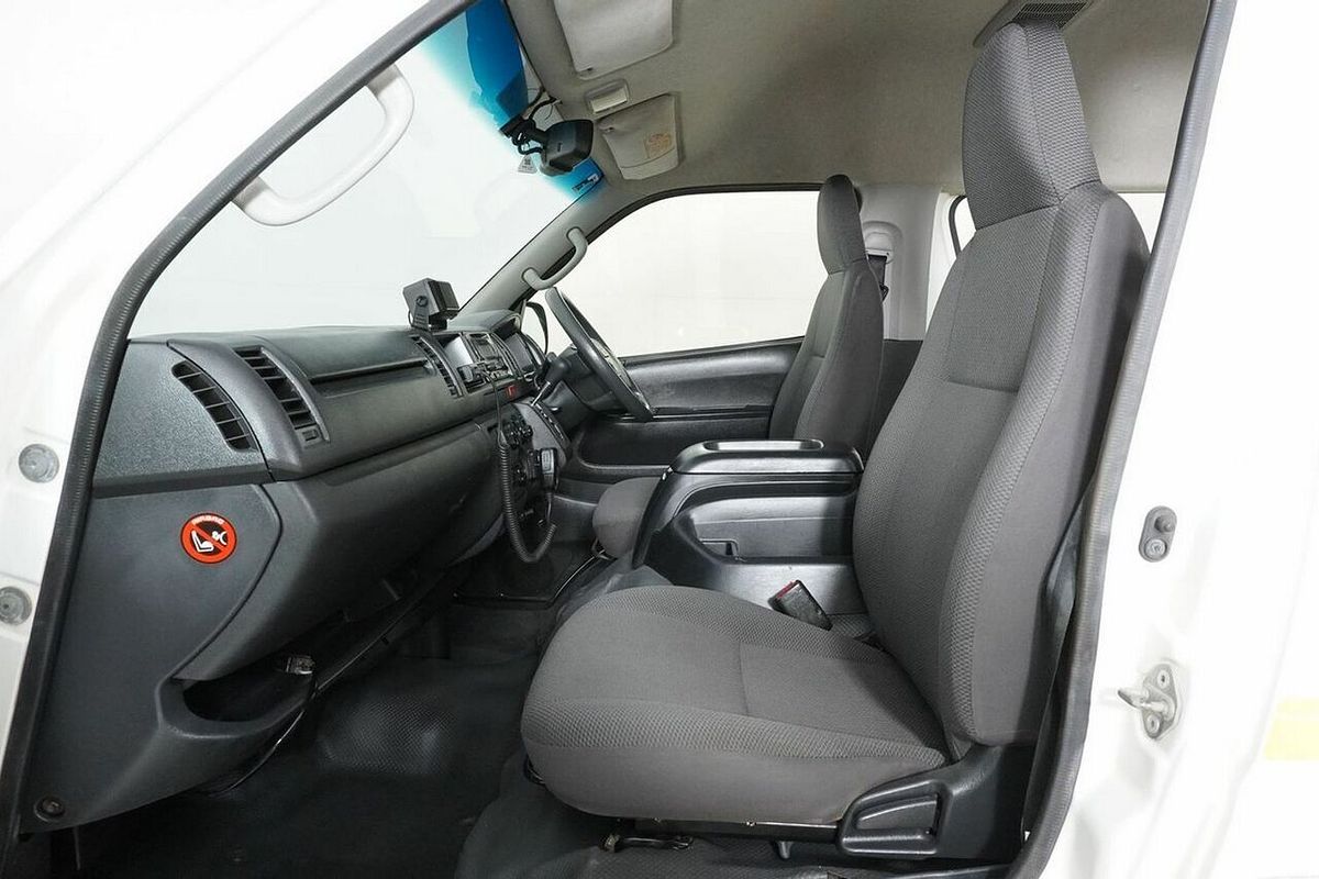 2016 Toyota HiAce Commuter (12 Seats) KDH223R MY16