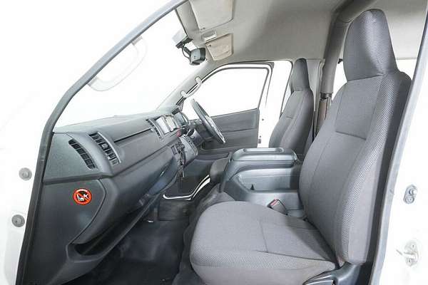 2018 Toyota HiAce Commuter KDH223R MY16