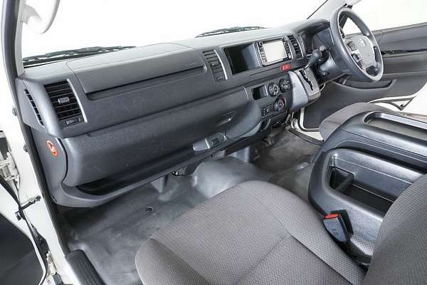 2018 Toyota HiAce Commuter KDH223R MY16
