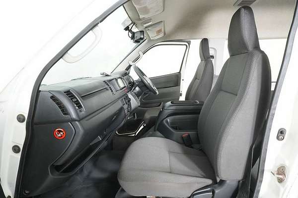 2019 Toyota HiAce Commuter KDH223R MY16