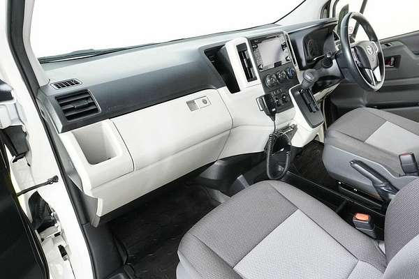2020 Toyota HiAce Commuter (12 Seats) GDH322R