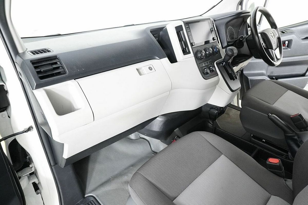 2020 Toyota HiAce Commuter (12 Seats) GDH322R