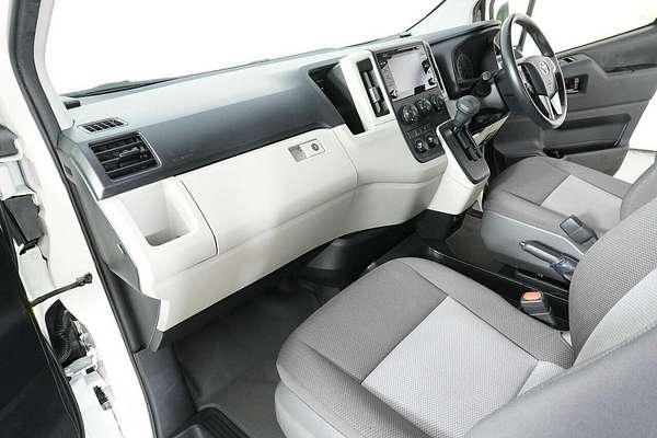 2020 Toyota HiAce Commuter (12 Seats) GDH322R