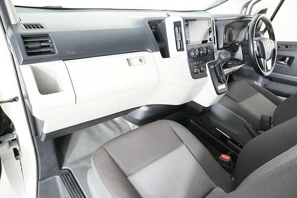 2021 Toyota HiAce Slwb Commuter (12 Seats) GDH322R