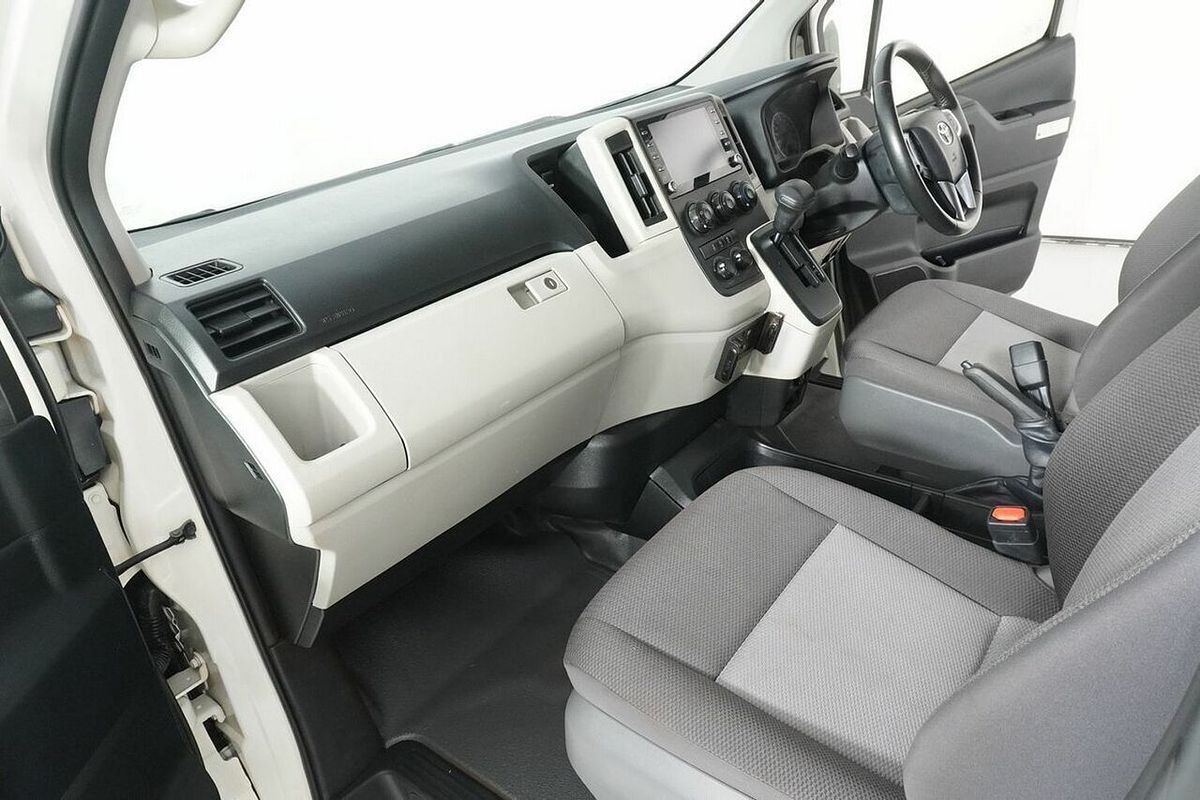 2021 Toyota HiAce Slwb Commuter (12 Seats) GDH322R