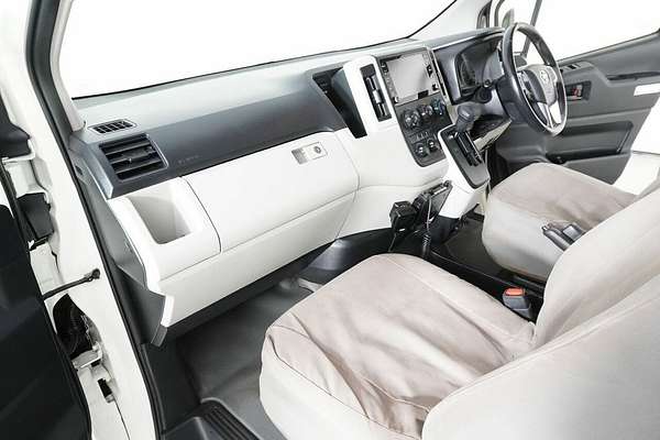 2020 Toyota HiAce Commuter (12 Seats) GDH322R
