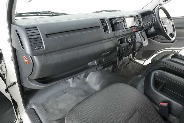 2018 Toyota HiAce Commuter KDH223R MY16
