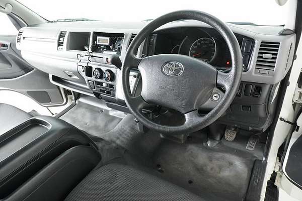 2013 Toyota HiAce Commuter KDH223R MY12 Upgrade