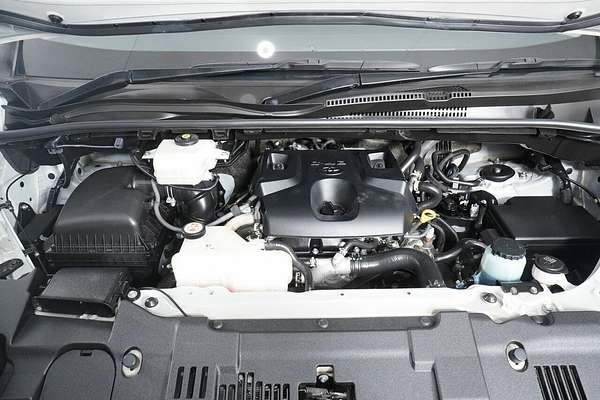 2022 Toyota HiAce LWB GDH300R