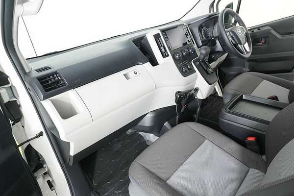 2023 Toyota HiAce Slwb Commuter (12 Seats) GDH322R