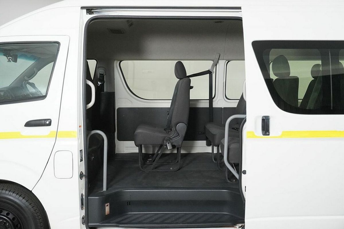 2016 Toyota HiAce Commuter (12 Seats) KDH223R MY16