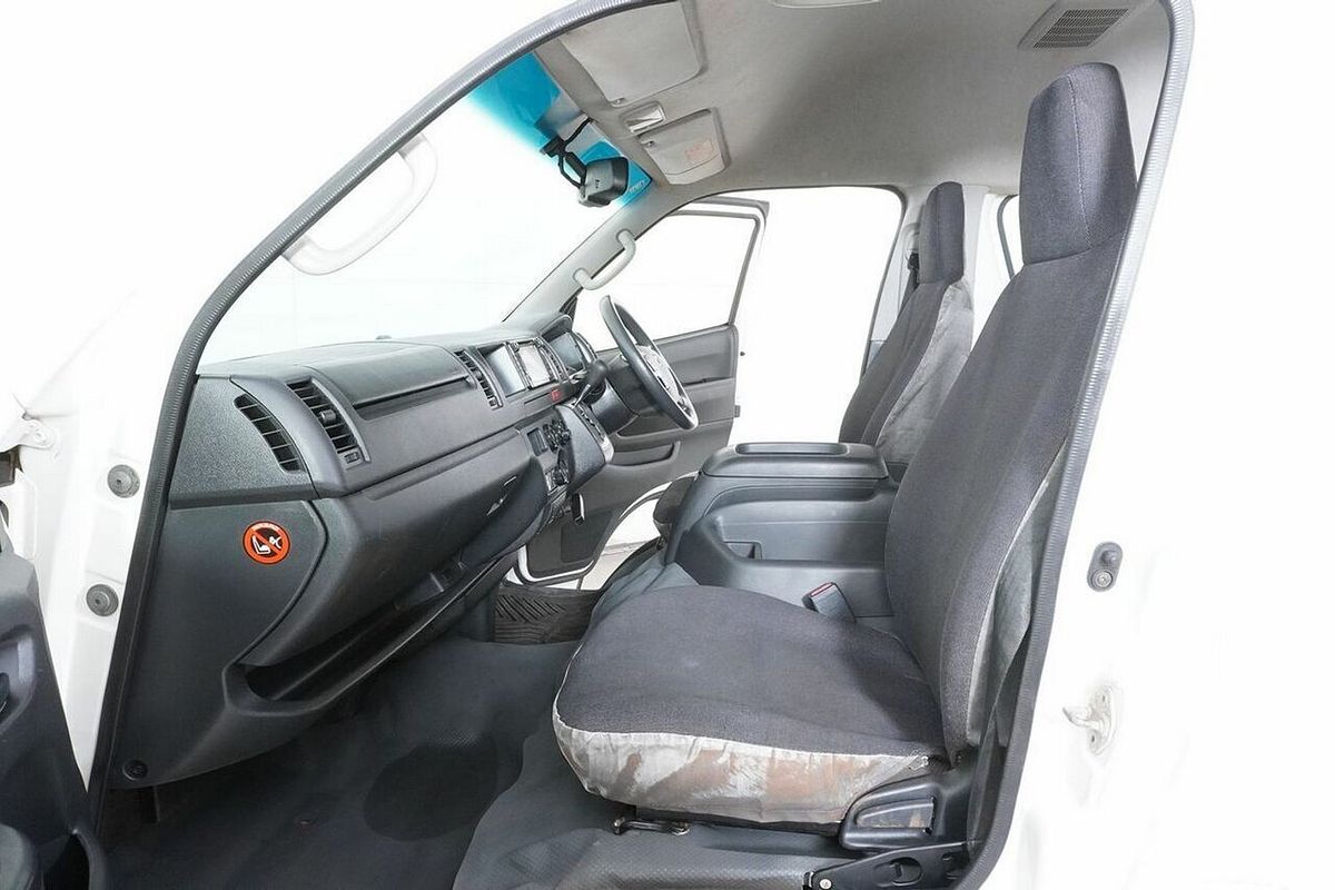 2018 Toyota HiAce Commuter (12 Seats) KDH223R MY16
