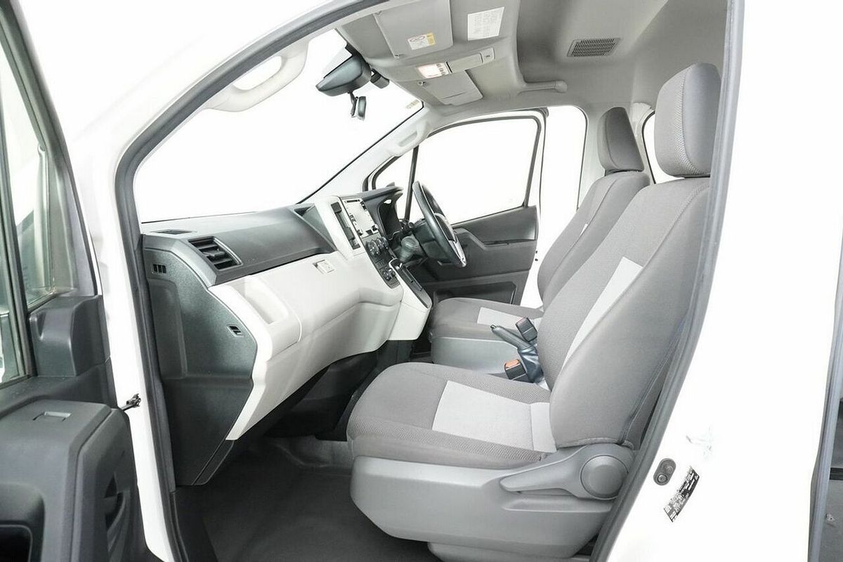 2020 Toyota HiAce Commuter (12 Seats) GDH322R