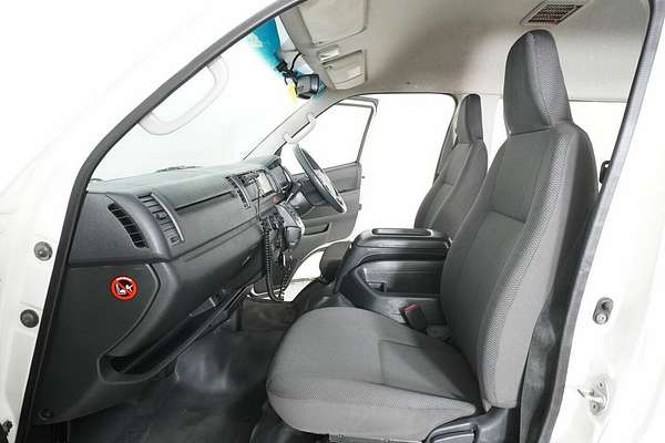 2018 Toyota HiAce Commuter KDH223R MY16