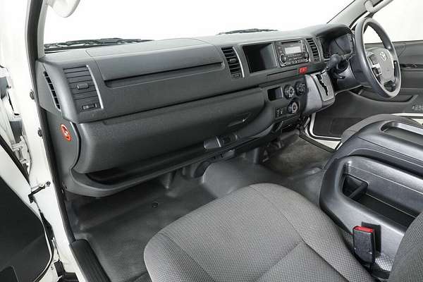 2016 Toyota HiAce Commuter KDH223R MY16