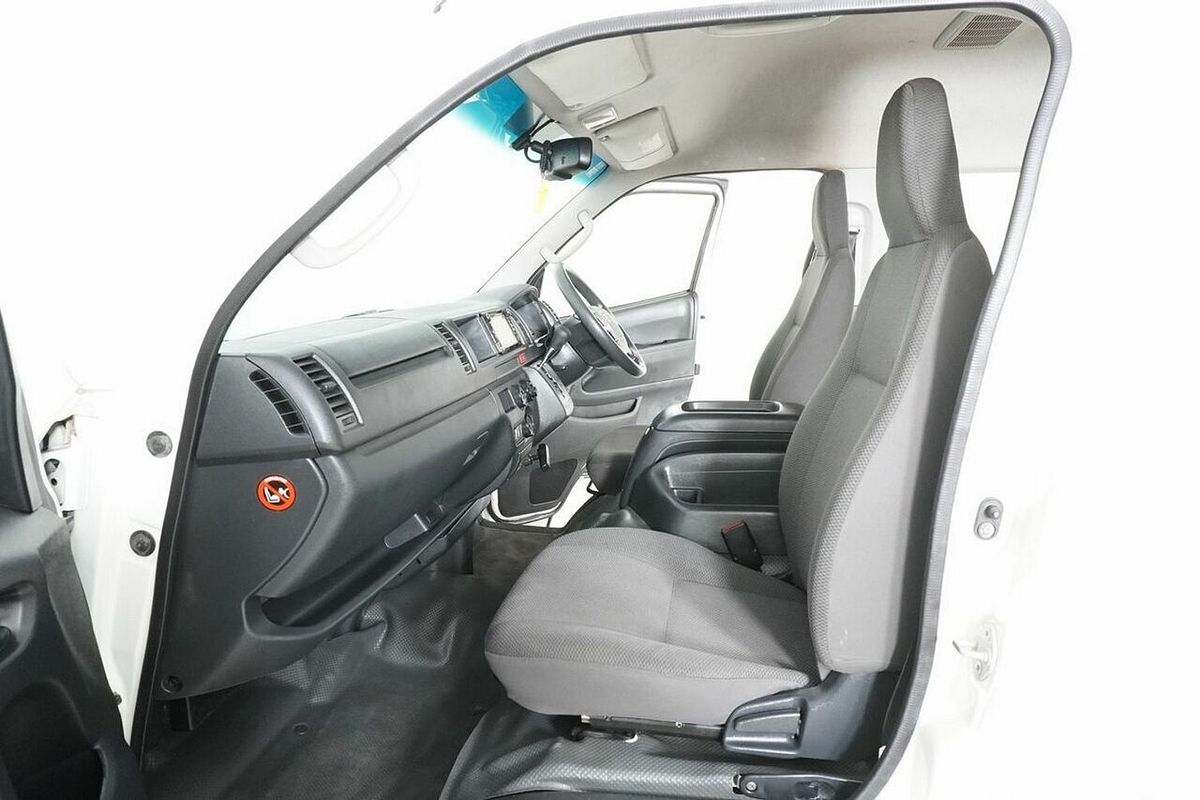2017 Toyota HiAce Commuter (12 Seats) KDH223R MY16