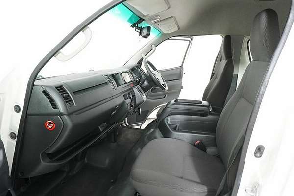 2018 Toyota HiAce Commuter KDH223R MY16