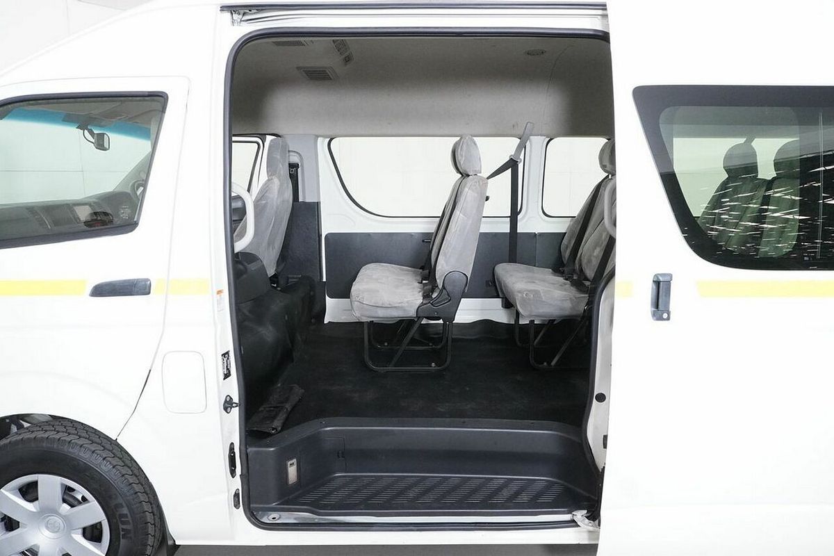 2018 Toyota HiAce Commuter KDH223R MY16