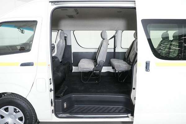2018 Toyota HiAce Commuter KDH223R MY16
