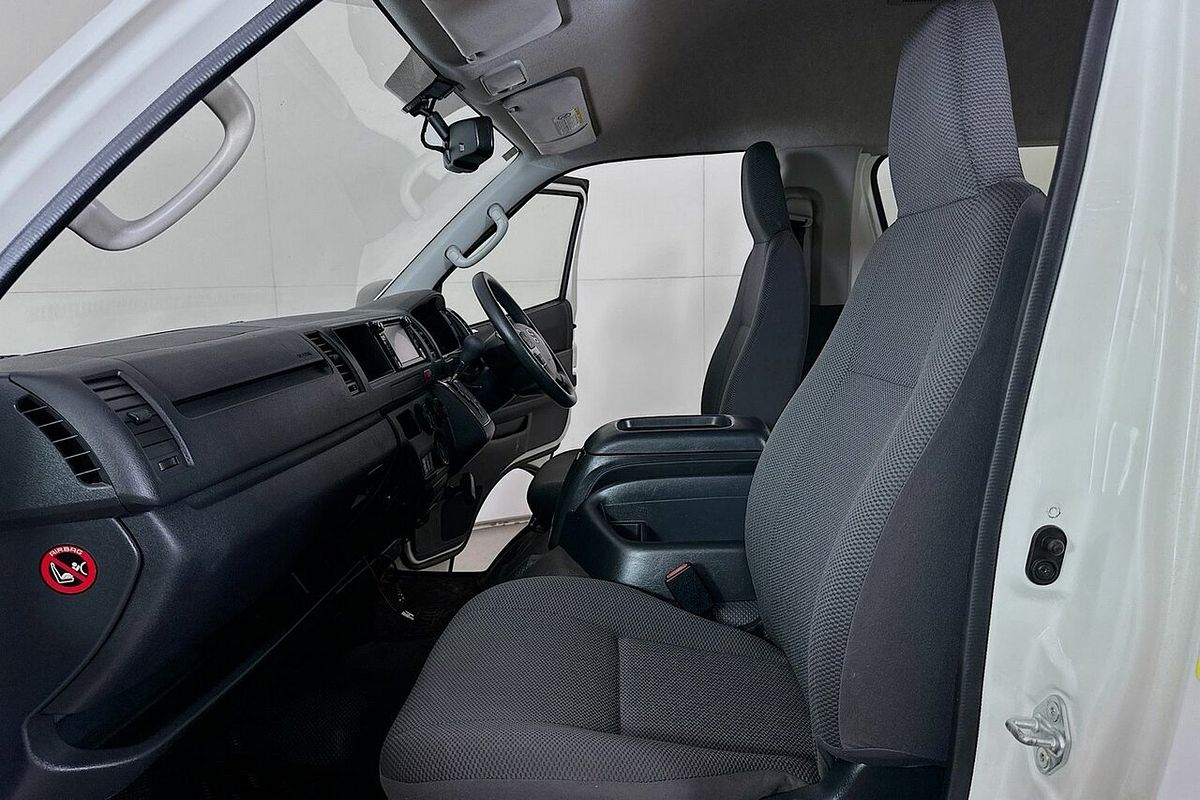 2018 Toyota HiAce Commuter (12 Seats) KDH223R MY16