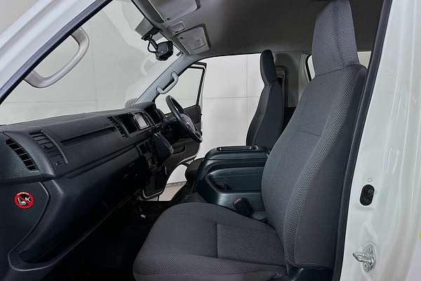 2018 Toyota HiAce Commuter (12 Seats) KDH223R MY16