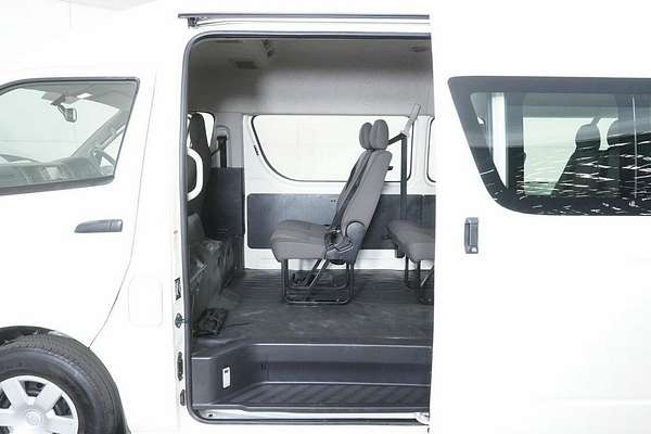 2018 Toyota HiAce Commuter KDH223R MY16
