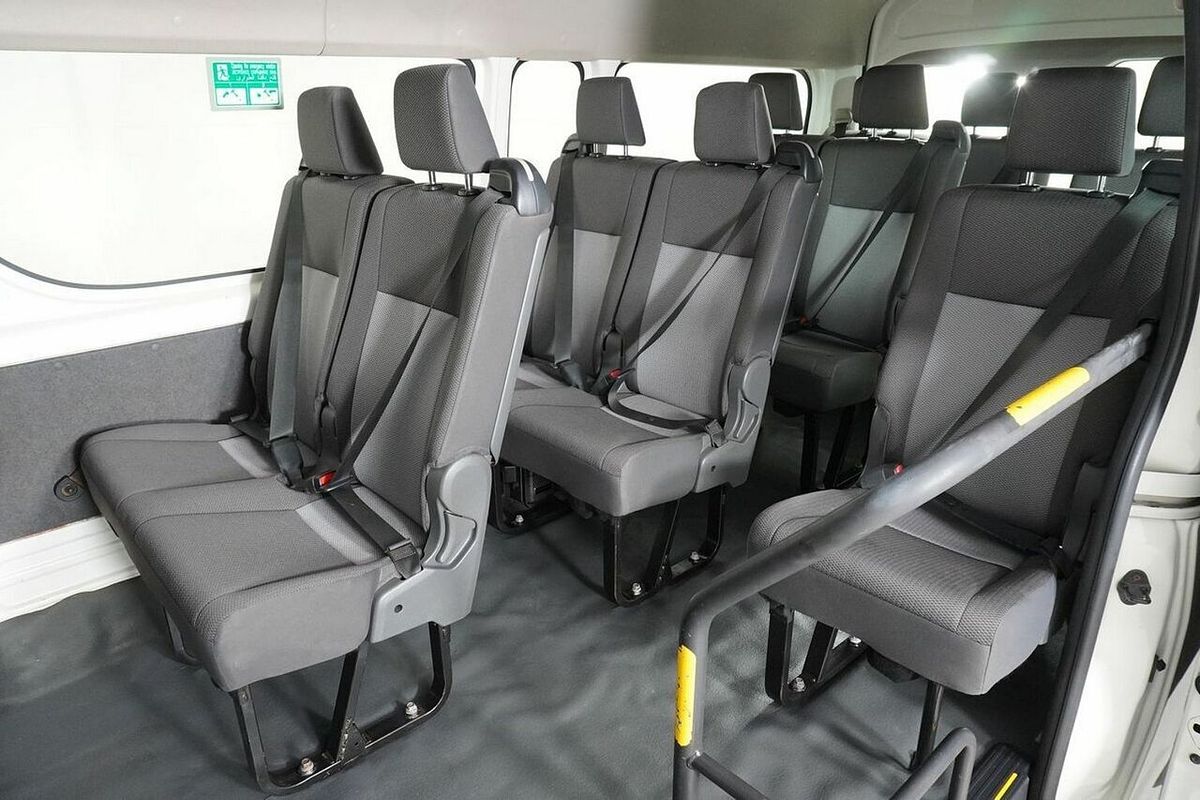 2020 Toyota HiAce Commuter (12 Seats) GDH322R