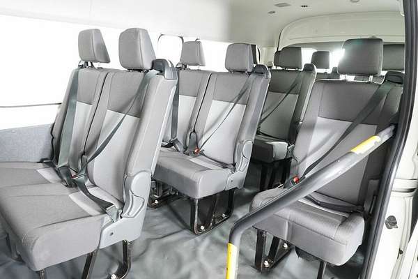 2020 Toyota HiAce Commuter (12 Seats) GDH322R