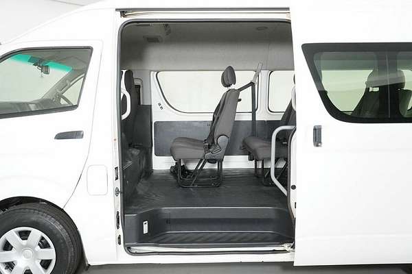 2018 Toyota HiAce Commuter KDH223R MY16
