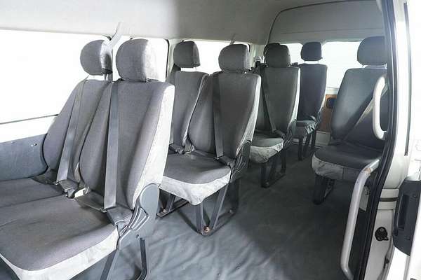 2018 Toyota HiAce Commuter (12 Seats) KDH223R MY16