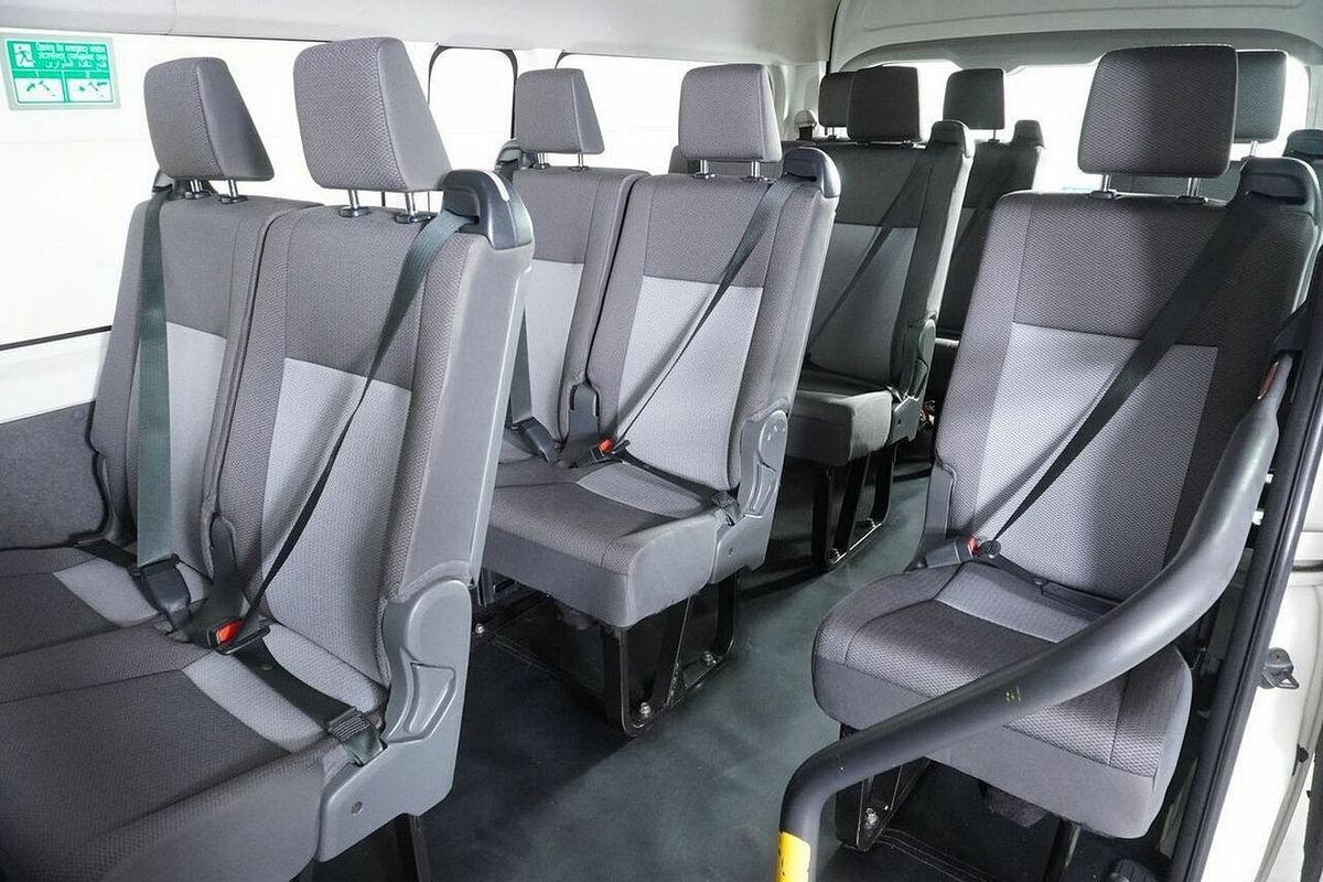 2020 Toyota HiAce Commuter (12 Seats) GDH322R