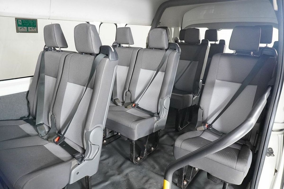 2020 Toyota HiAce Commuter (12 Seats) GDH322R