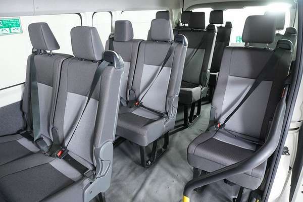 2020 Toyota HiAce Commuter (12 Seats) GDH322R