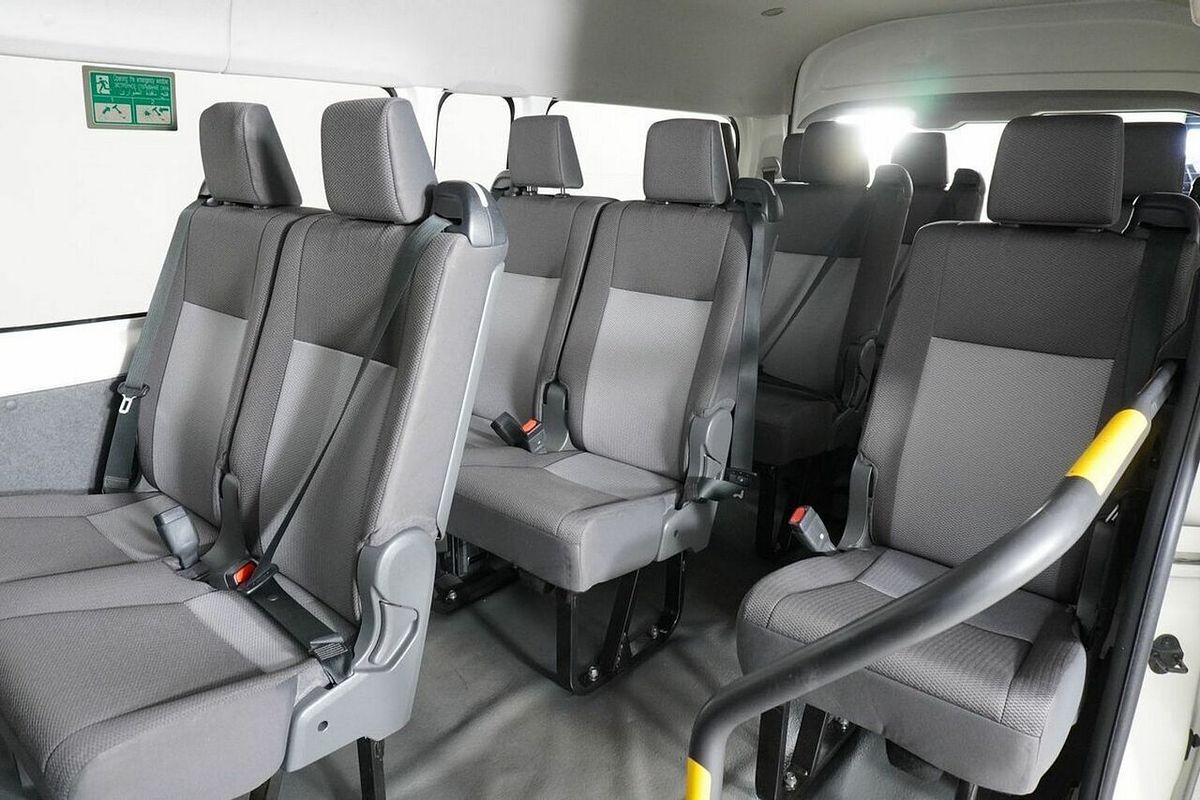 2020 Toyota HiAce Commuter (12 Seats) GDH322R