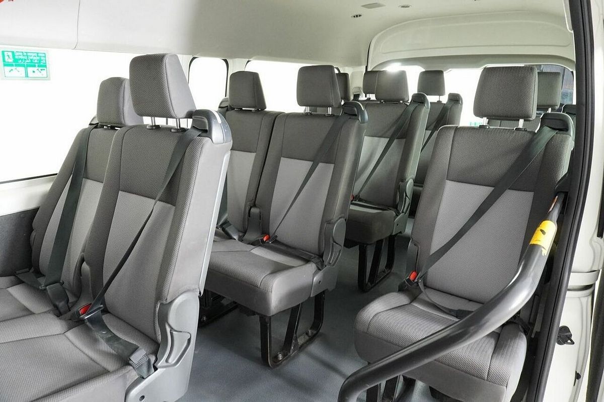 2020 Toyota HiAce Commuter (12 Seats) GDH322R
