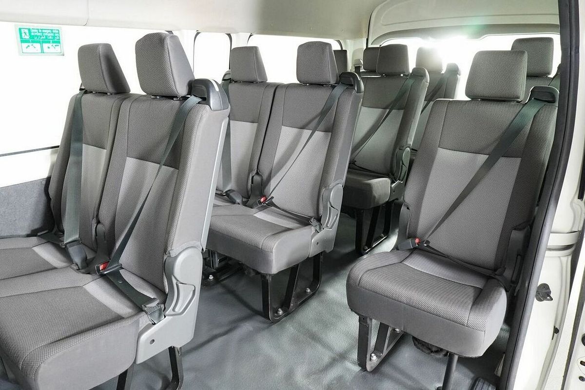 2019 Toyota HiAce Commuter (12 Seats) GDH322R