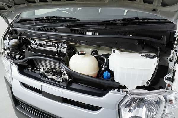 2018 Toyota HiAce DX