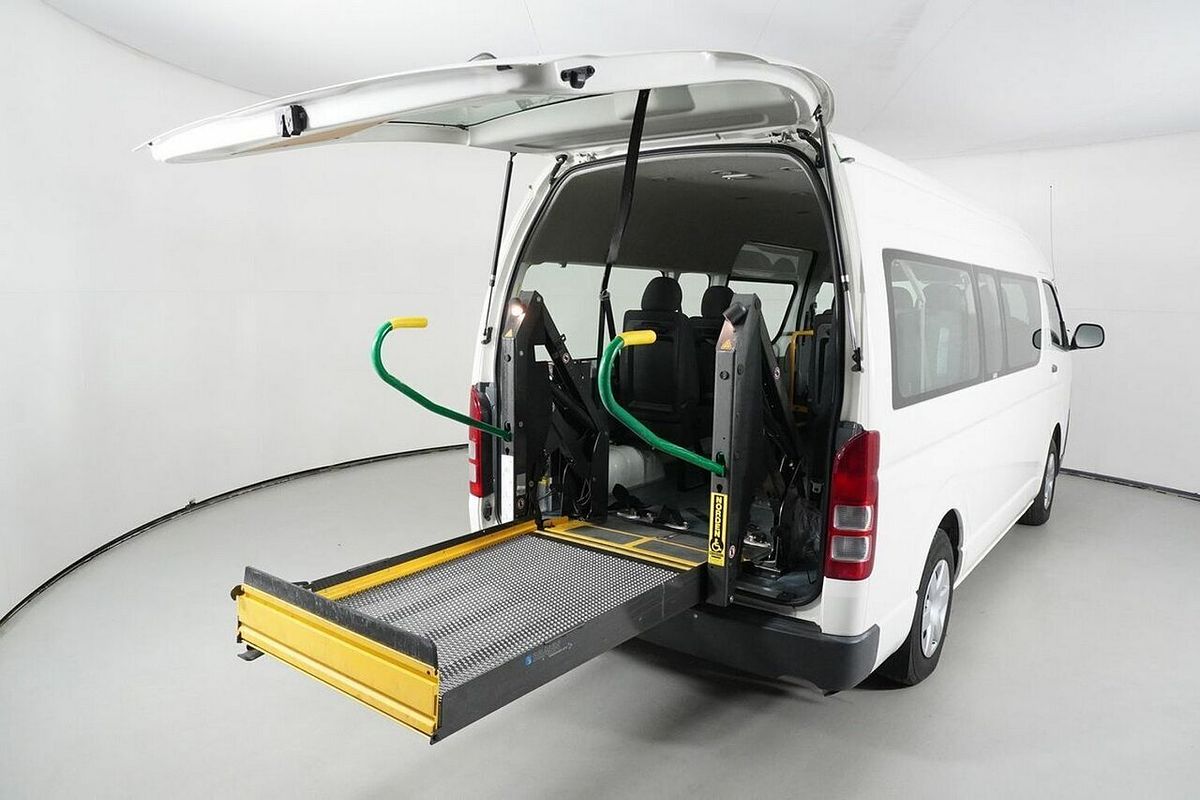 2006 Toyota HiAce Commuter TRH223R