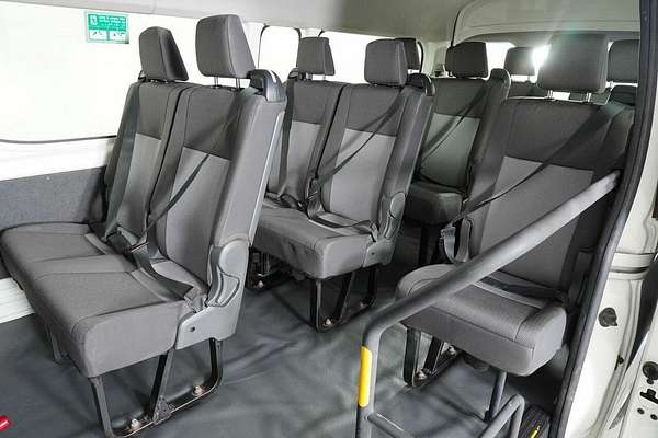 2019 Toyota HiAce Commuter (12 Seats) GDH322R