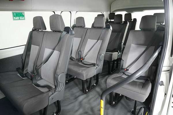 2019 Toyota HiAce Commuter (12 Seats) GDH322R