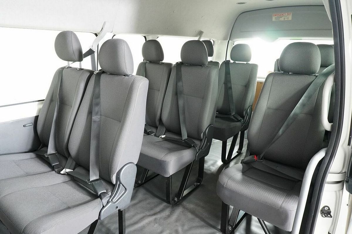2018 Toyota HiAce Commuter KDH223R MY16
