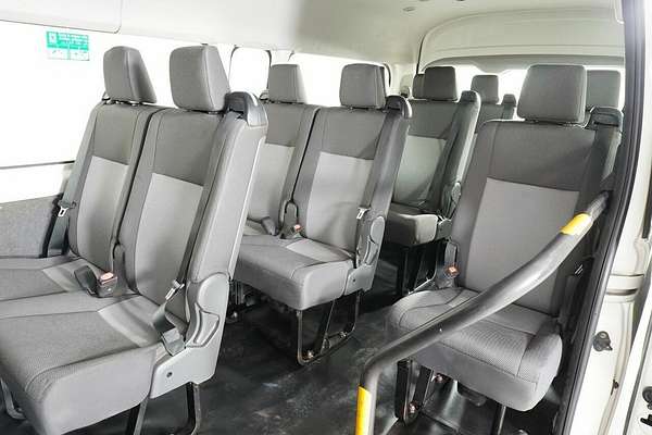 2020 Toyota HiAce Commuter (12 Seats) GDH322R